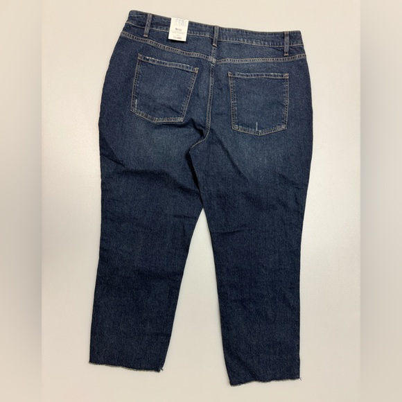 Time And Tru High Rise Cropped Jeans - 20 - Picture 4 of 7